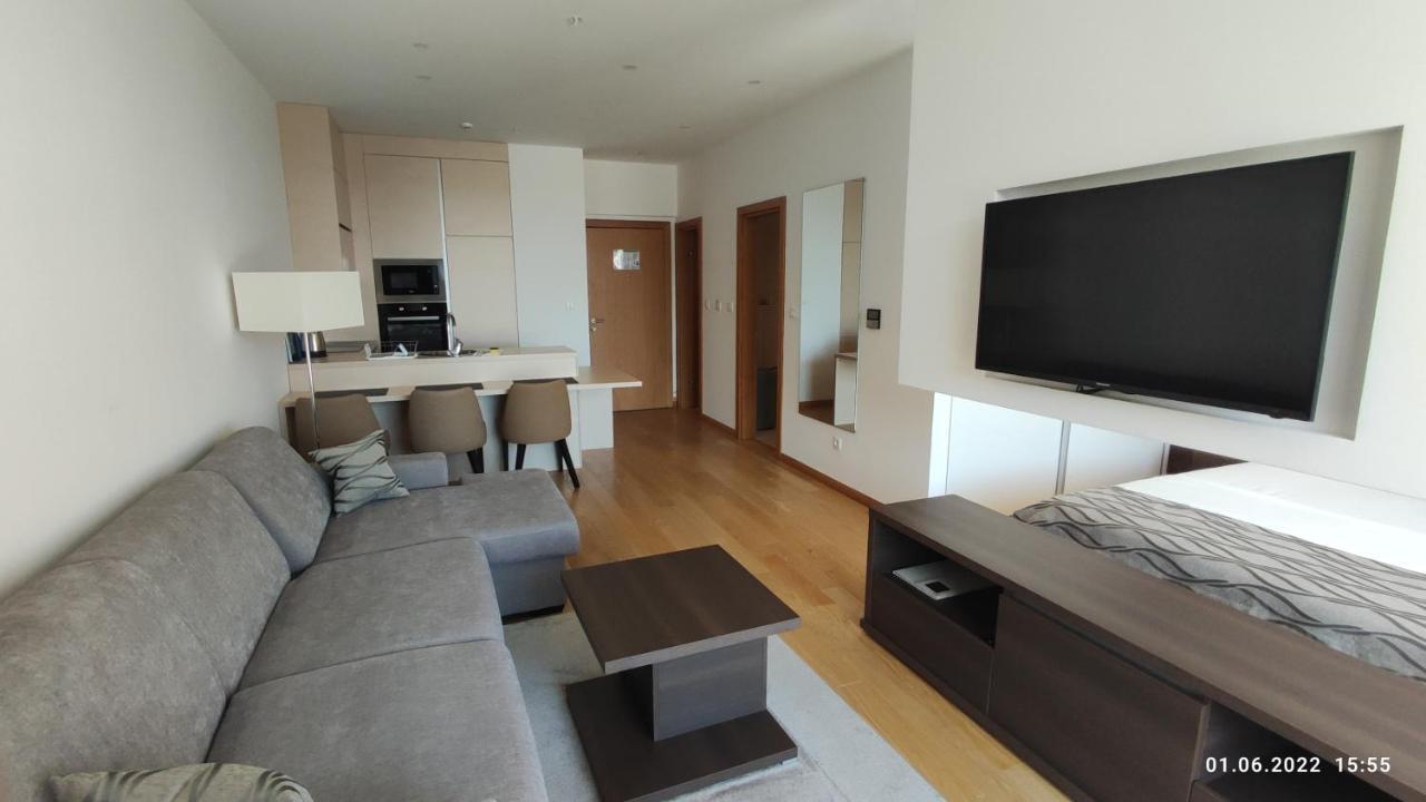 בודווה Apartments Lora In Apart-Hotel מראה חיצוני תמונה