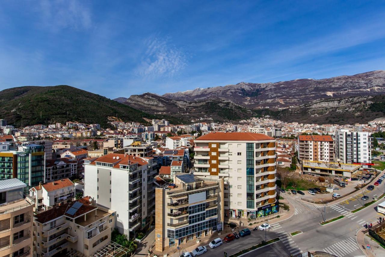 בודווה Apartments Lora In Apart-Hotel מראה חיצוני תמונה