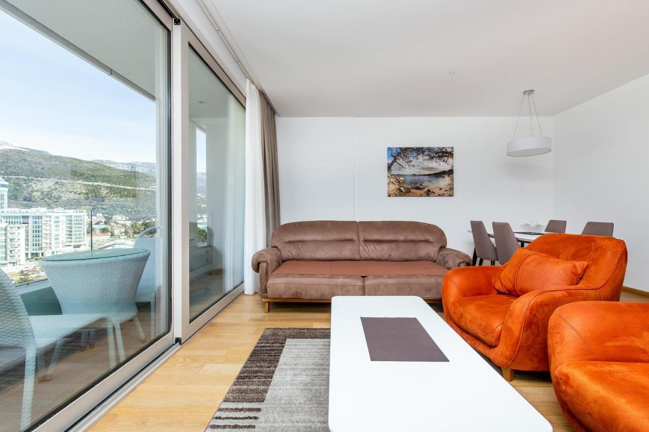 בודווה Apartments Lora In Apart-Hotel מראה חיצוני תמונה