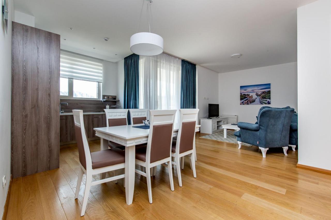 בודווה Apartments Lora In Apart-Hotel מראה חיצוני תמונה
